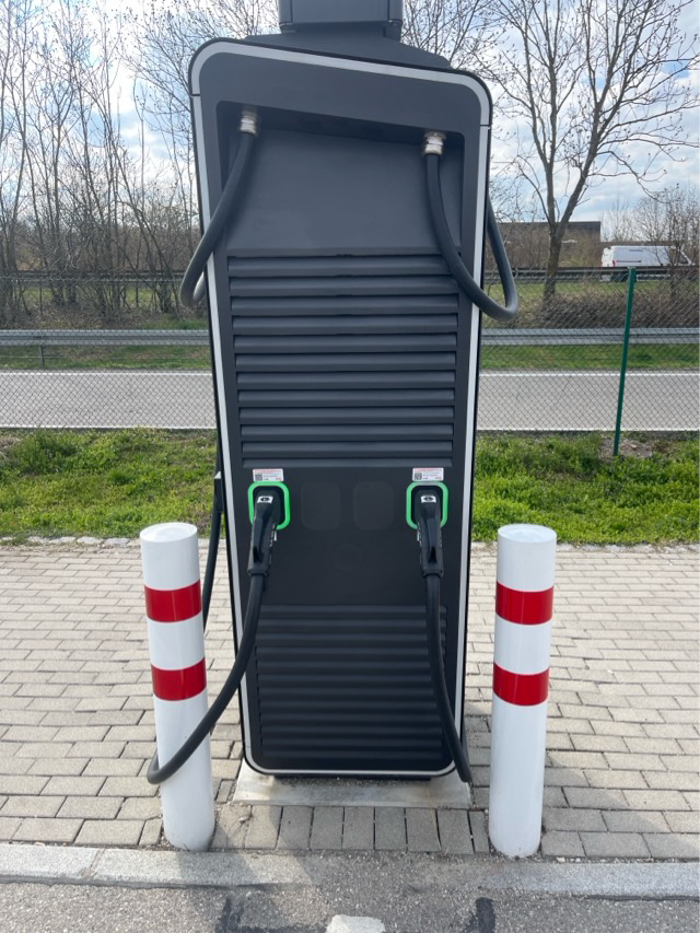 E.ON Drive Charging Station, A99 in Vaterstetten