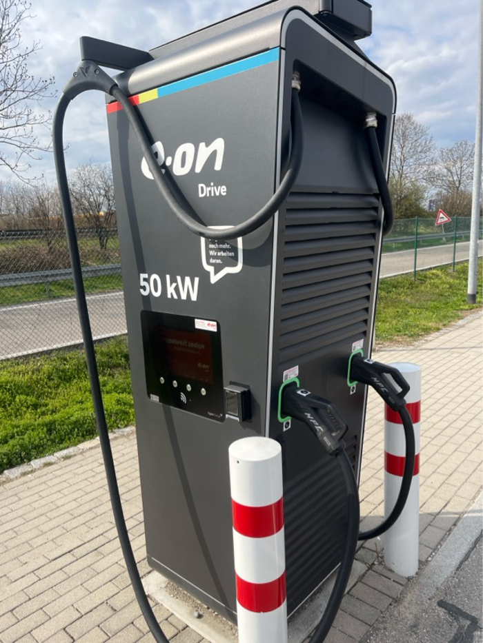 E.ON Drive Charging Station, A99 in Vaterstetten
