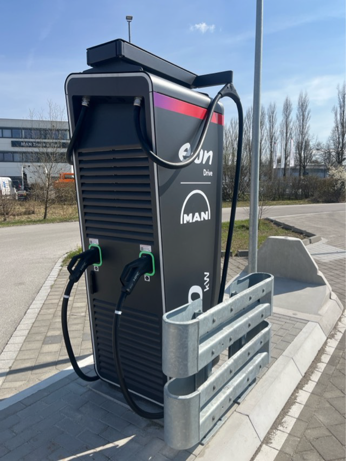 E.ON Drive Charging Station, Dr.-Ernst-Zimmermann-Allee in Karlsfeld (München)