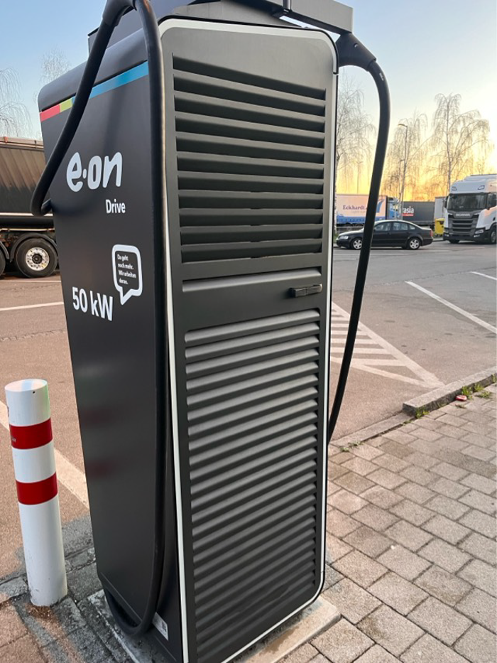 E.ON Drive Charging Station, A8 in Augsburg