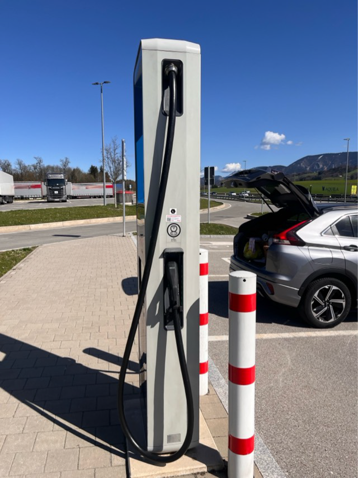 E.ON Drive Charging Station, A8 in Rohrdorf