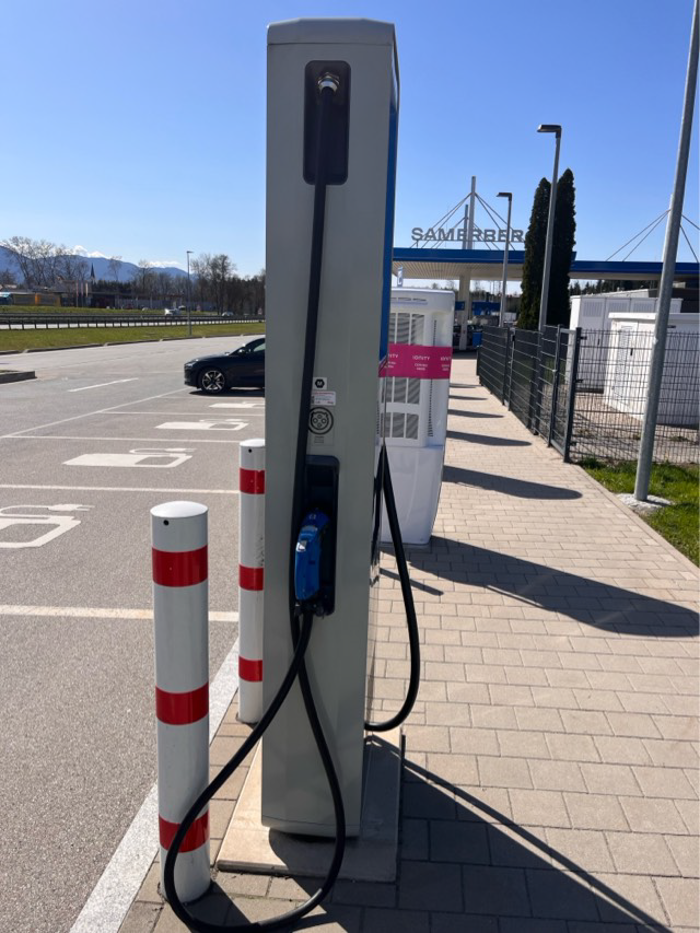 E.ON Drive Charging Station, A8 in Rohrdorf