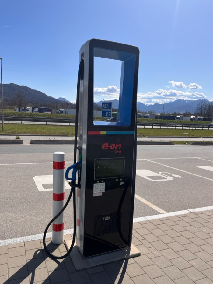 E.ON Drive Charging Station, A8 in Rohrdorf