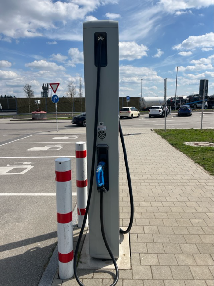 E.ON Drive Charging Station, A8 in Holzkirchen