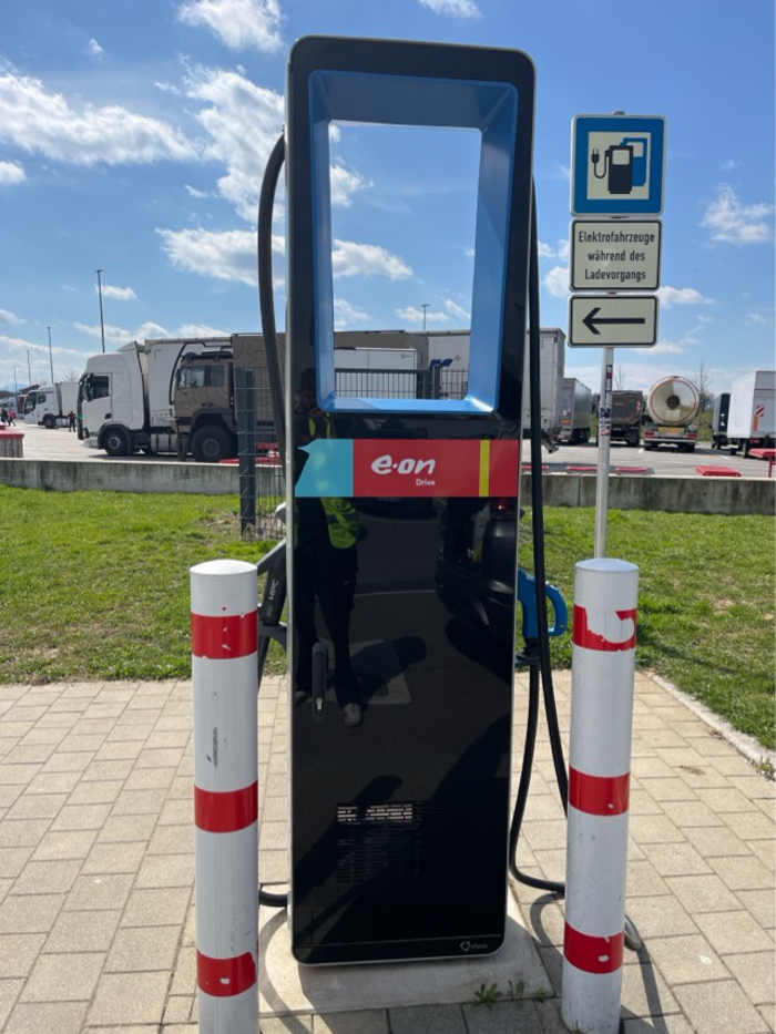 E.ON Drive Charging Station, A8 in Holzkirchen