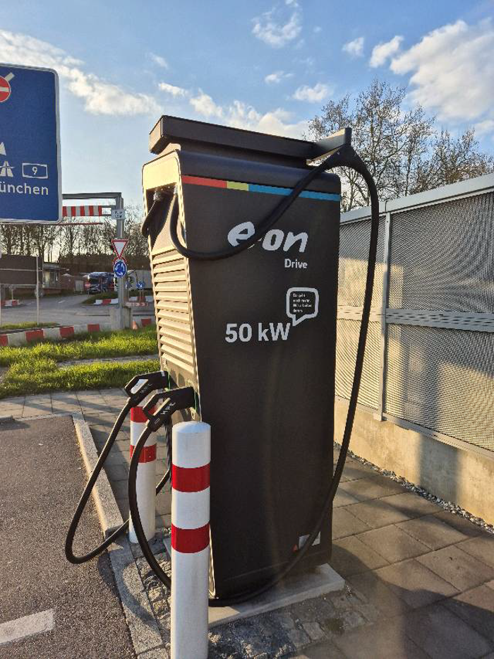 E.ON Drive Public Ladestation, An der Autobahn in Schweitenkirchen