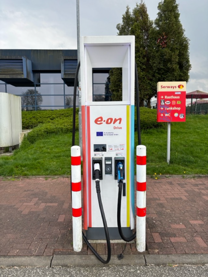 E.ON Drive Charging Station, A7 in Großenaspe
