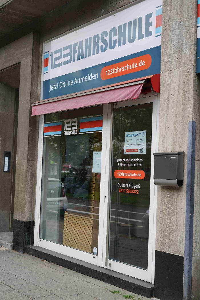 123 FAHRSCHULE Düsseldorf-Oberkassel, Luegallee in Düsseldorf