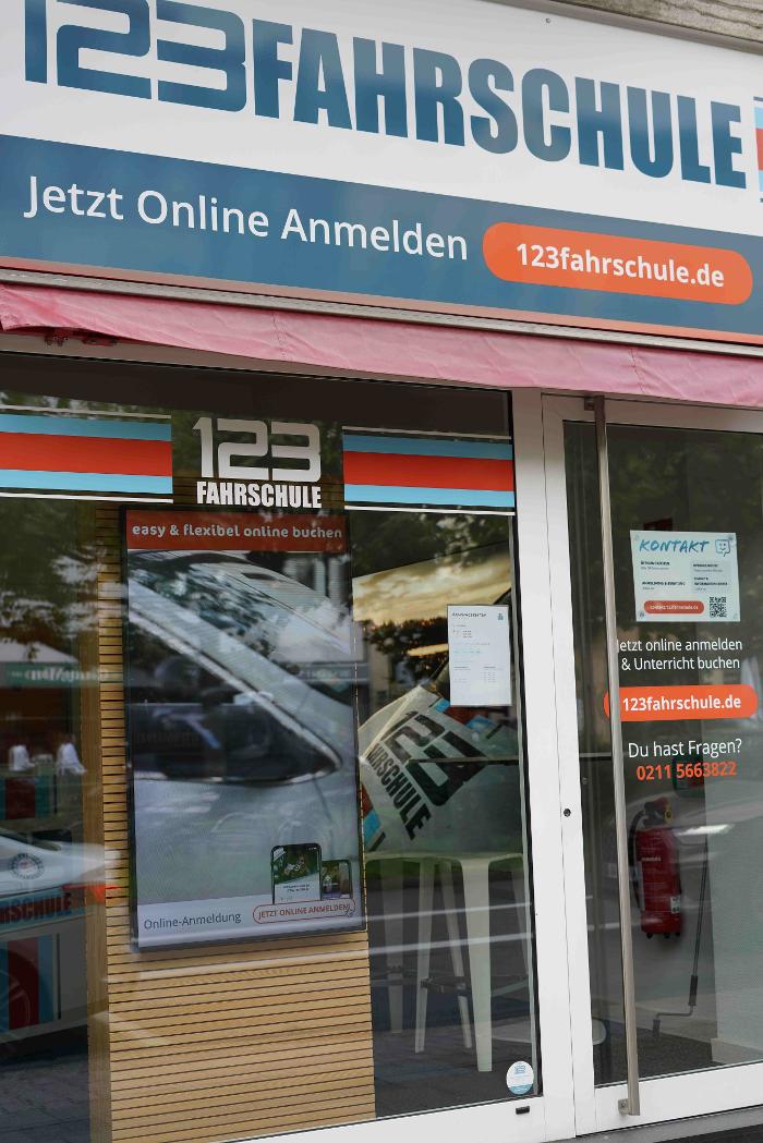 123 FAHRSCHULE Düsseldorf-Oberkassel, Luegallee in Düsseldorf