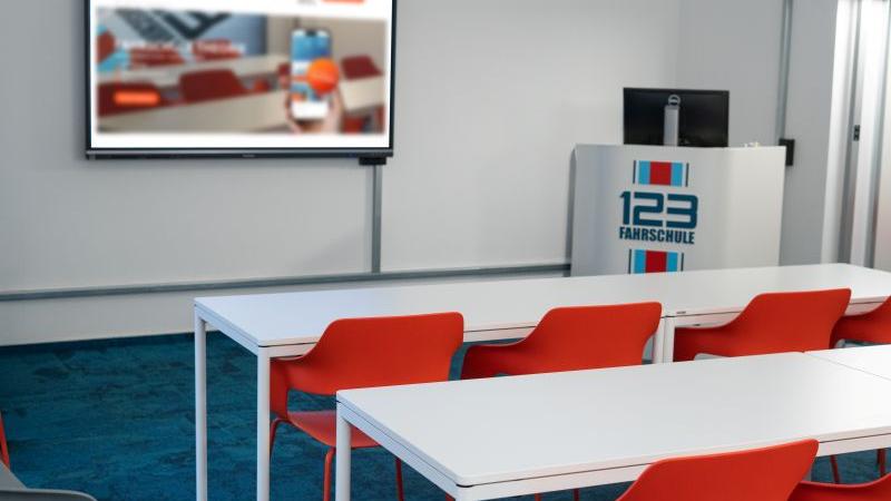 123 FAHRSCHULE Berlin-Neukölln, Saalestraße in Berlin