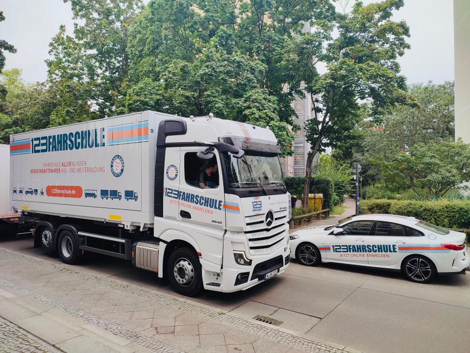 123 FAHRSCHULE Berlin-Neukölln, Saalestraße in Berlin