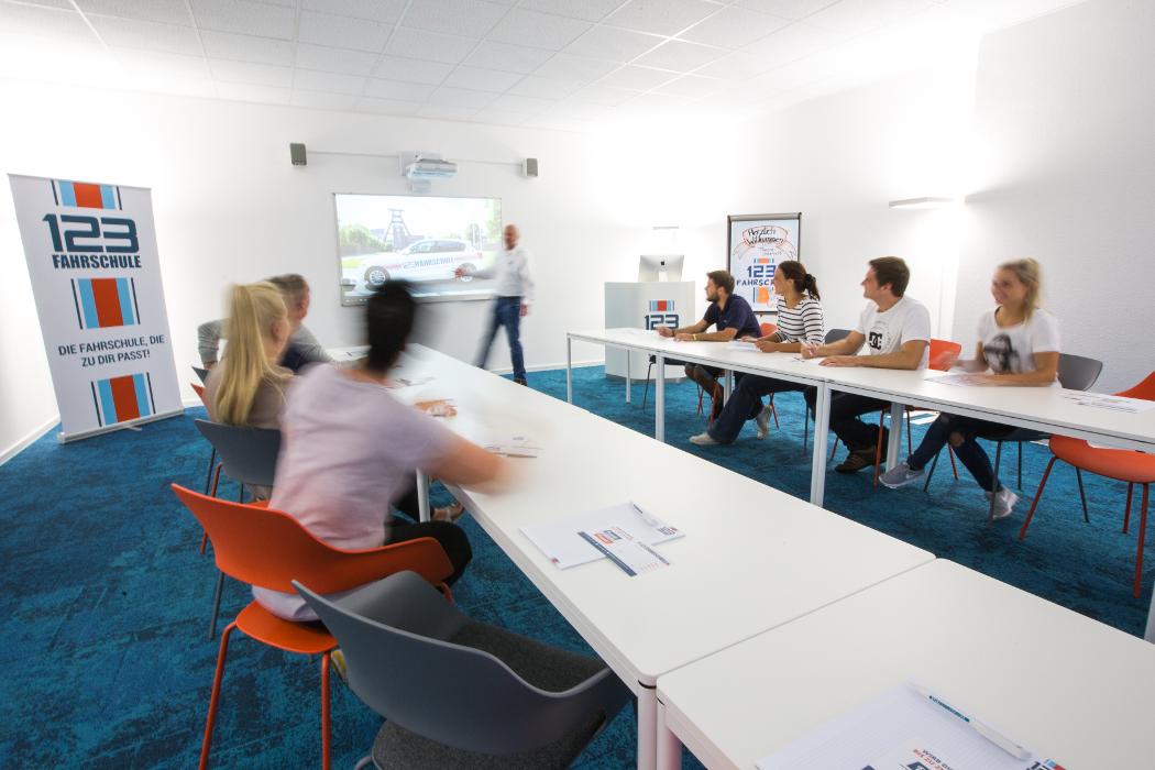 123 FAHRSCHULE Essen-Zentrum, Huyssenallee in Essen