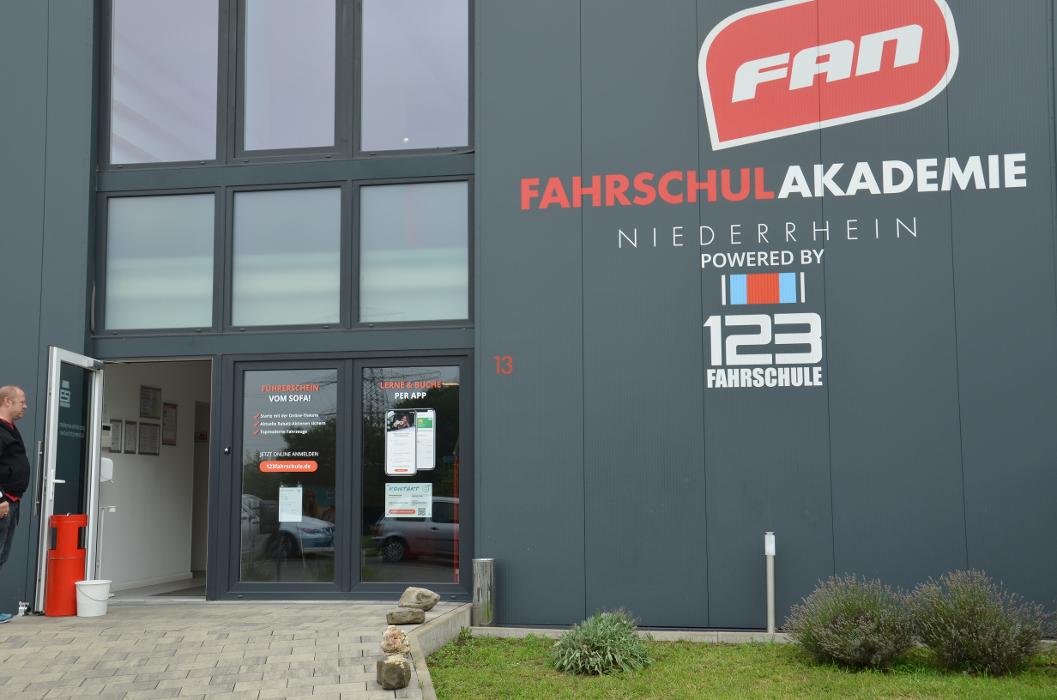 123 FAHRSCHULE Dinslaken, Ober-Lohberg-Allee in Dinslaken