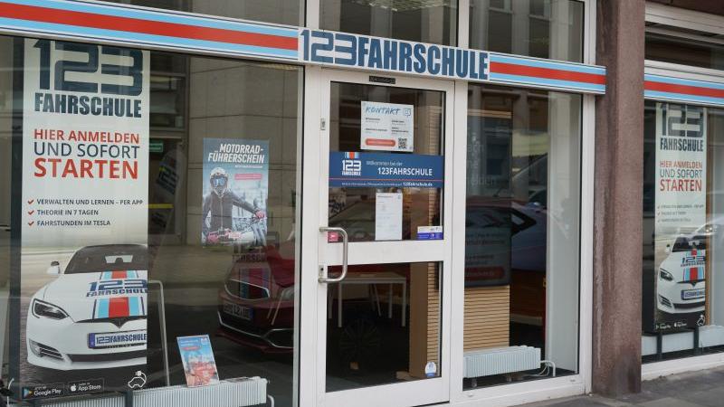 123 FAHRSCHULE Duisburg-Zentrum, Gallenkampstraße in Duisburg