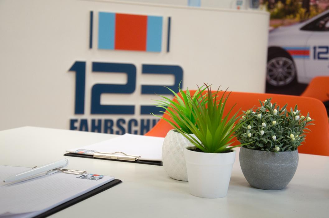 123 FAHRSCHULE Mönchengladbach, Hovener Straße in Mönchengladbach