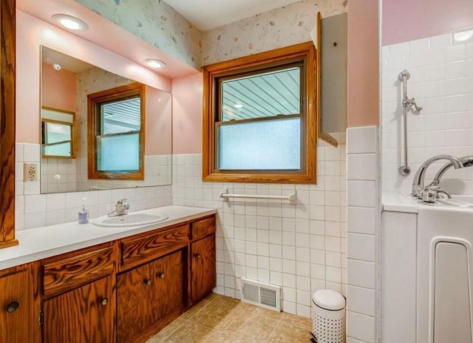 Red Door Renovations, LLC - Saint Paul, MN