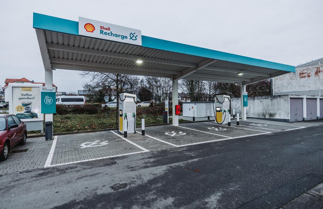 Shell Recharge Charging Station, Hessenring in Rüsselsheim am Main
