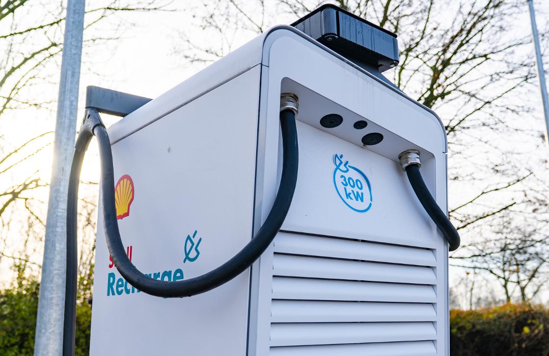 Shell Recharge Charging Station, Speyerer Straße in Schwegenheim
