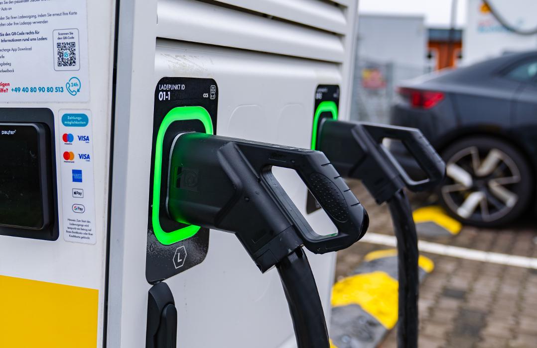 Shell Recharge Charging Station, An der Kreisstraße in Lautzenhausen