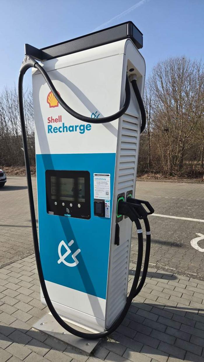 Shell Recharge Charging Station, Kopenhagener Straße in Rostock