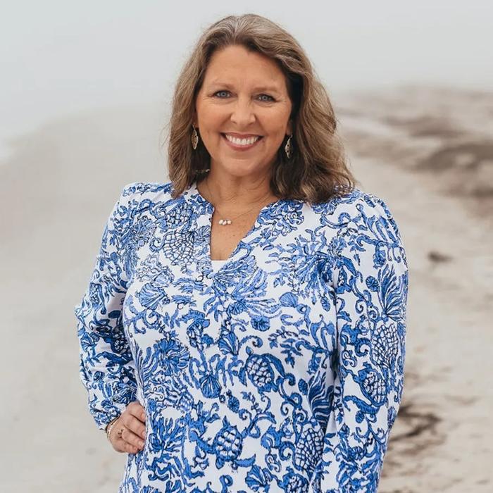 Valerie Minor, DMD - Fernandina Beach, FL