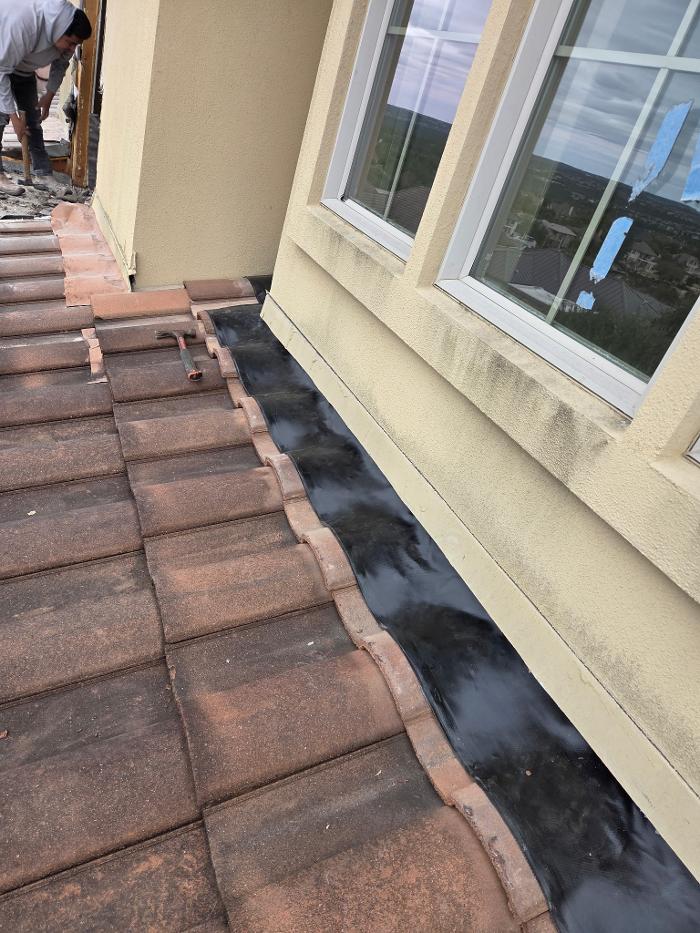 Instant Roofing & Exteriors Image