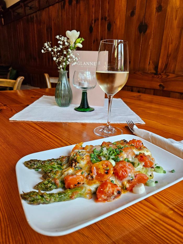 Weingut Glanner, Hauptplatz in Traiskirchen