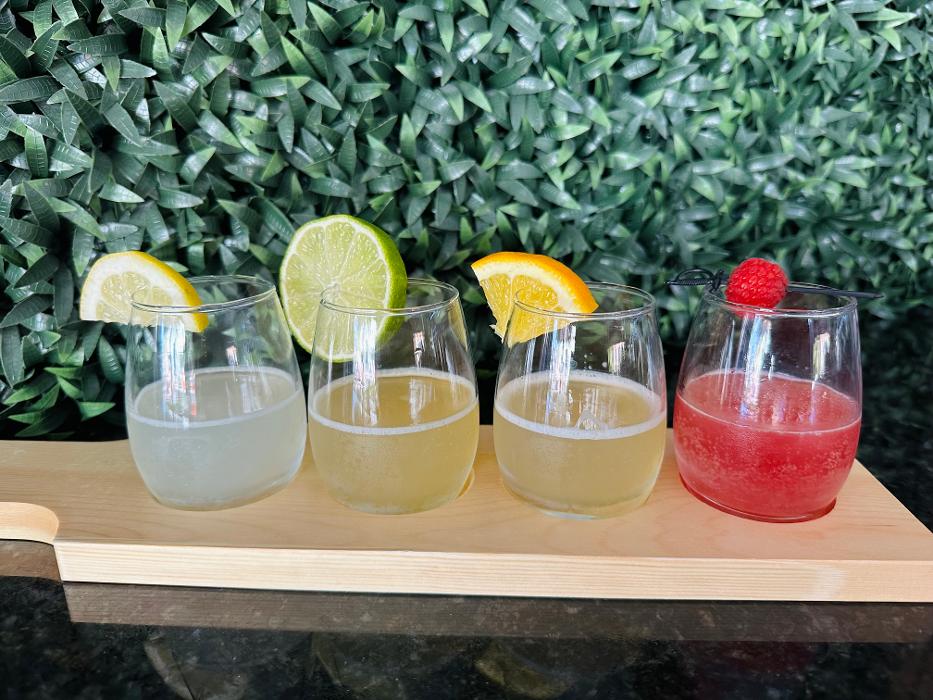 Magnolia Breeze Restaurant Image