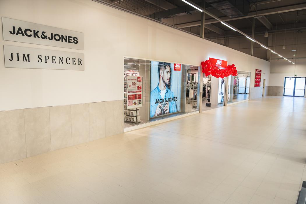 AWG Mode Heidenau, Hauptstraße in Heidenau