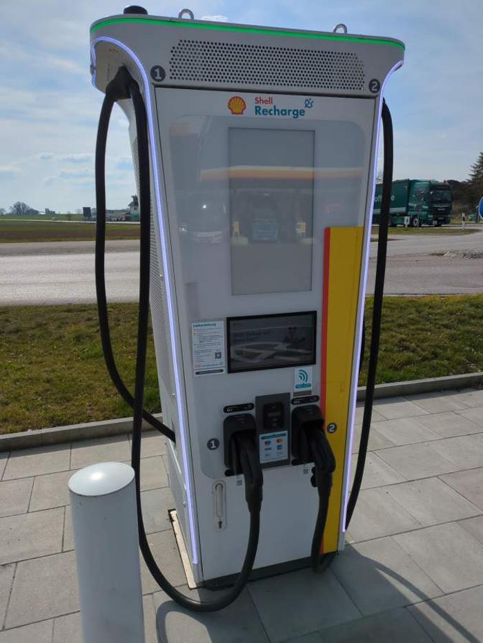 Shell Recharge Charging Station, Eidlerholzstraße in Erkheim