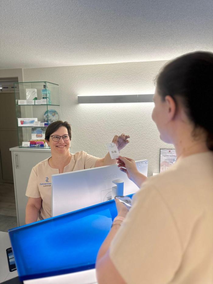 Zahnarztpraxis Limmat AG, Badstrasse in Baden