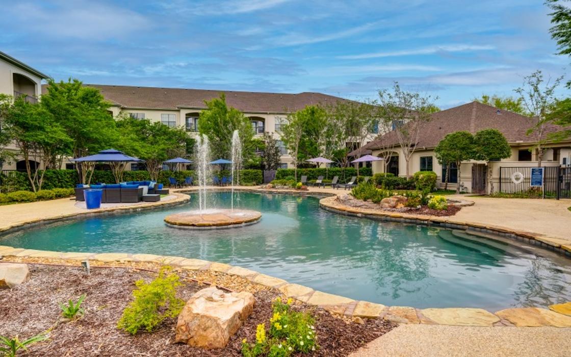 Paramount at Cedar Lodge