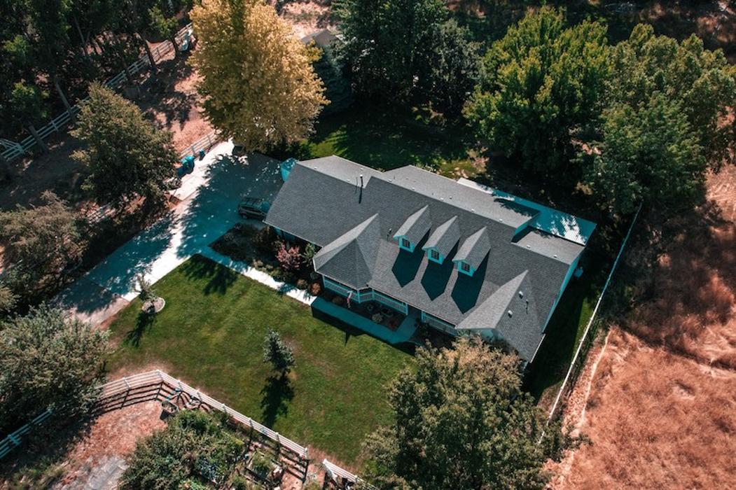 Bartlett Roofing Image