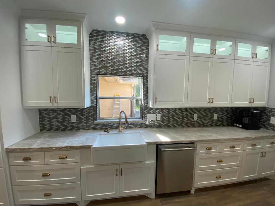 Distinguished Designs - General Contractor, Kitchen, & Bathroom Remodeling Image