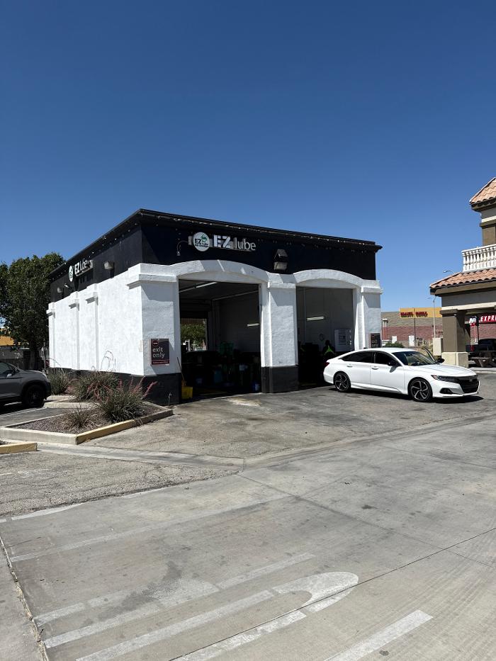 EZ Lube Oil Change - Lancaster, CA