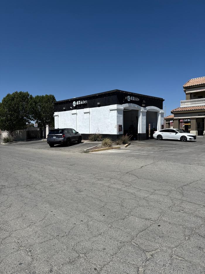 EZ Lube Oil Change - Lancaster, CA