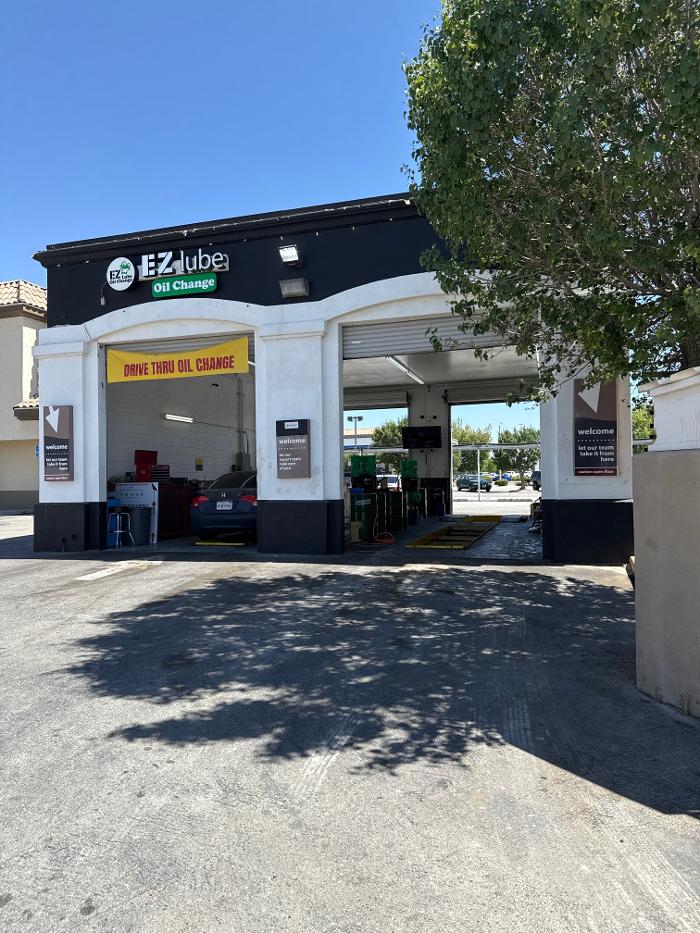 EZ Lube Oil Change - Lancaster, CA