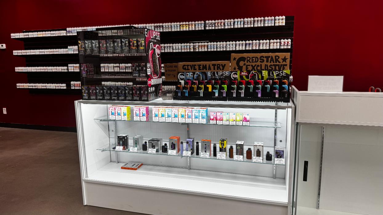 Red Star Vapor - Phoenix, AZ