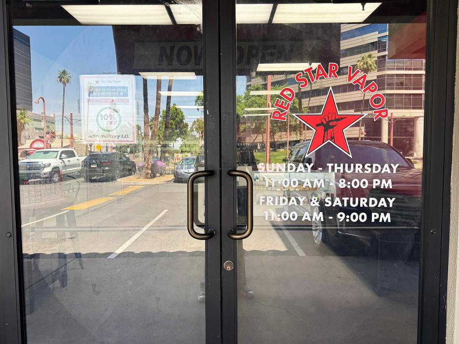 Red Star Vapor - Phoenix, AZ