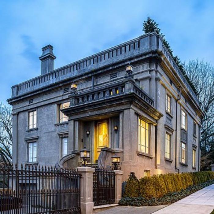 Charter Construction Logo