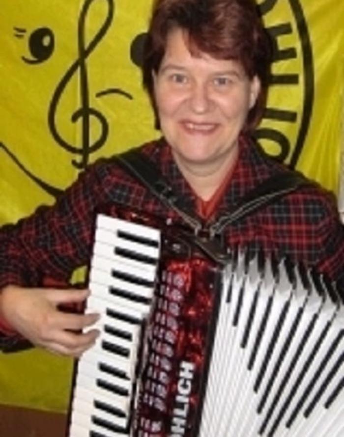 Musikschule Fröhlich - Birgit Ebert, Röderstraße in Ohorn
