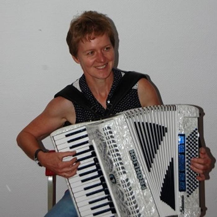 Musikschule Fröhlich - Anett Blodow, Dorfstraße in Temnitztal