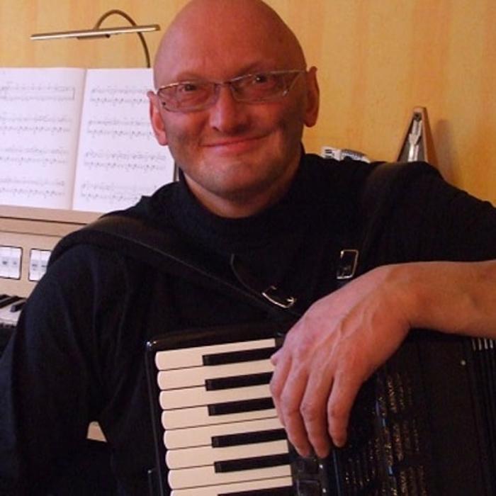 Musikschule Fröhlich - Frank Schmidt, August-Bebel-Straße in Barchfeld-Immelborn