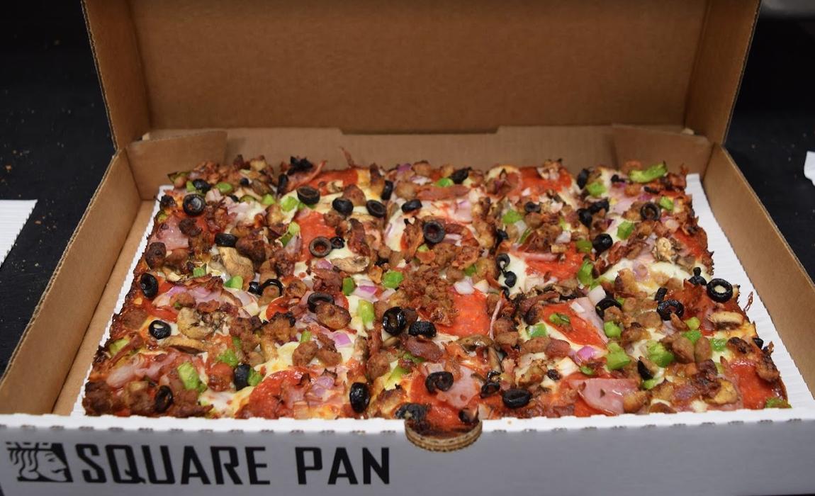 Blackjack Pizza & Salads Image