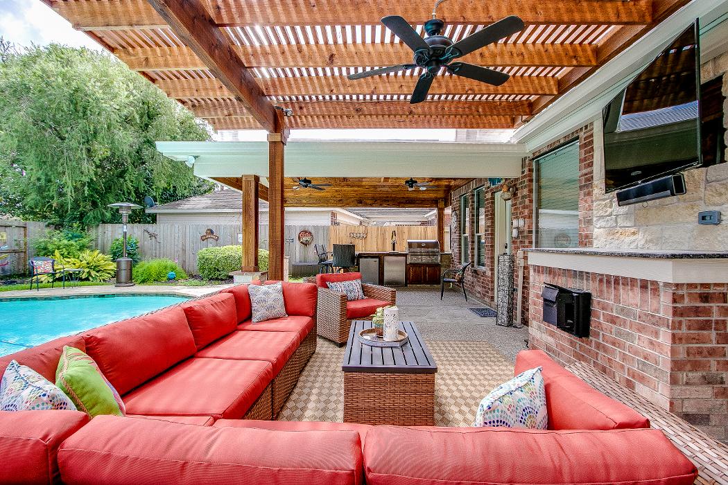 Backyard Retreats - Pearland, TX