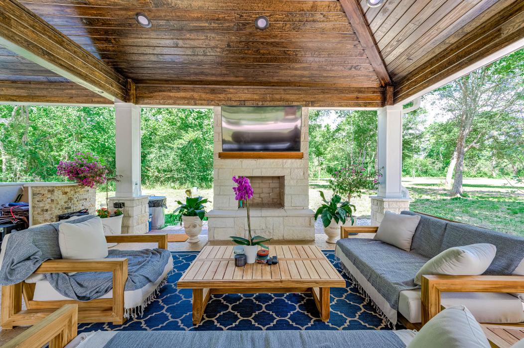 Backyard Retreats - Pearland, TX