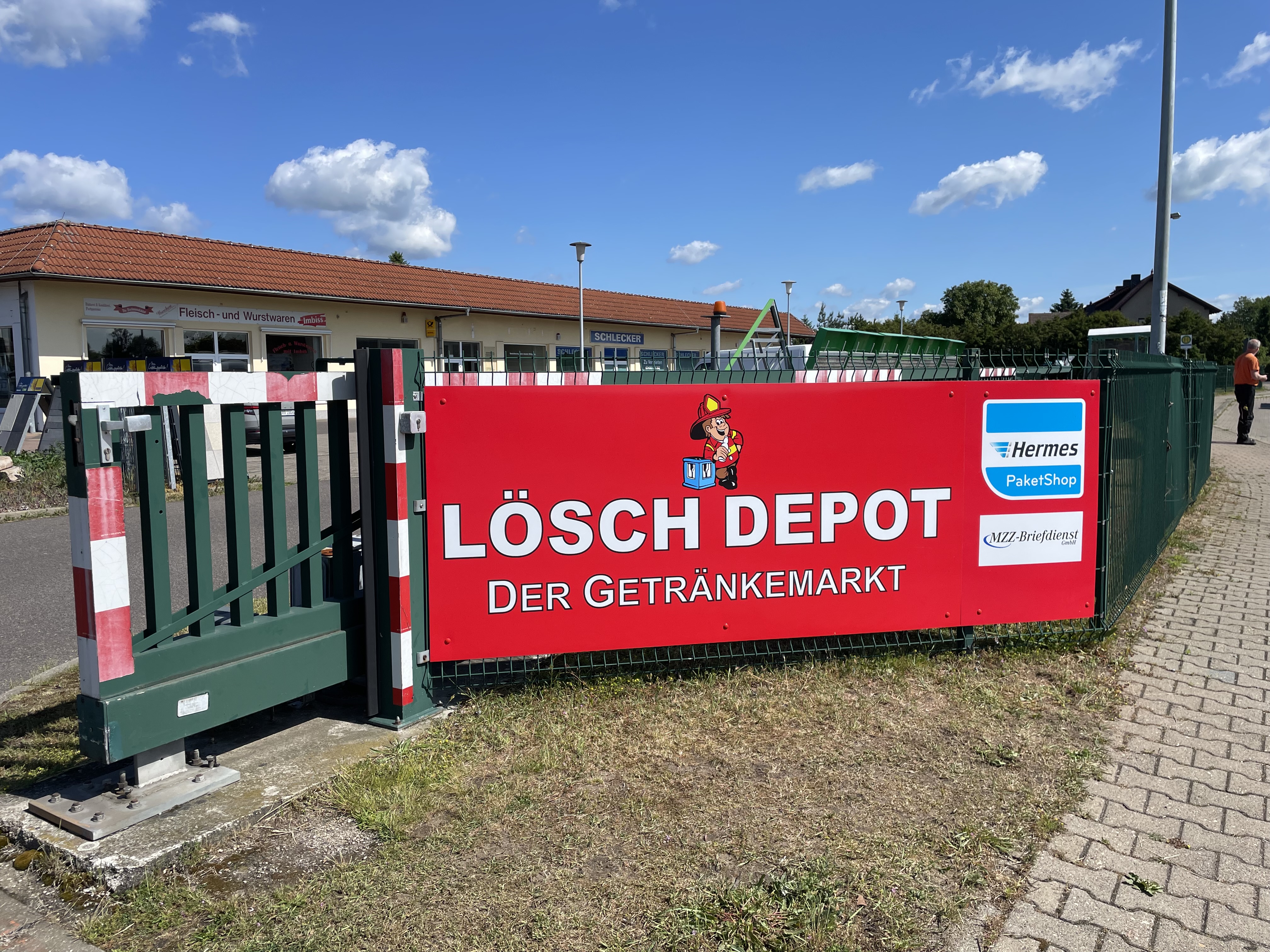Lösch Depot Getränkemarkt Oranienbaum Außenansicht