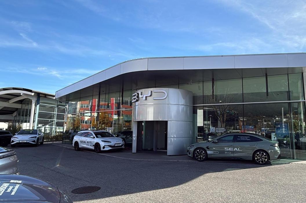 ELLENSOHN Das Autohaus Innsbruck - BYD, Mitterweg in Innsbruck