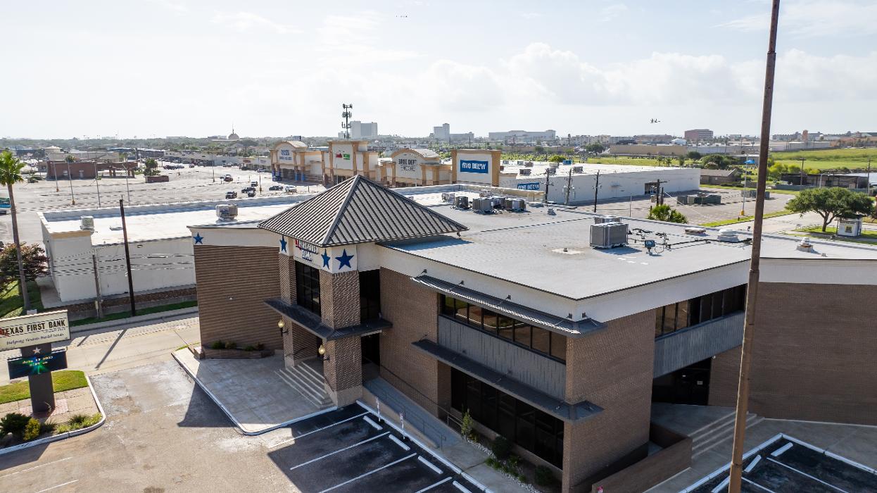 Texas First Bank Logo