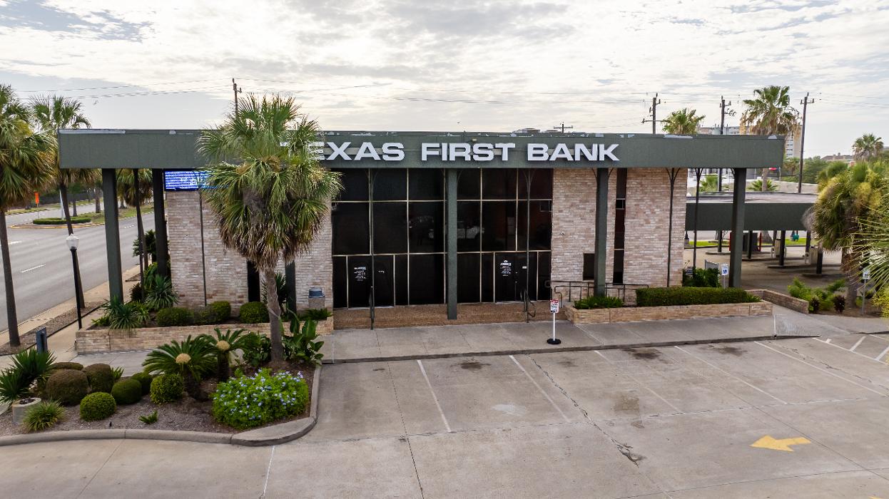 Texas First Bank Image
